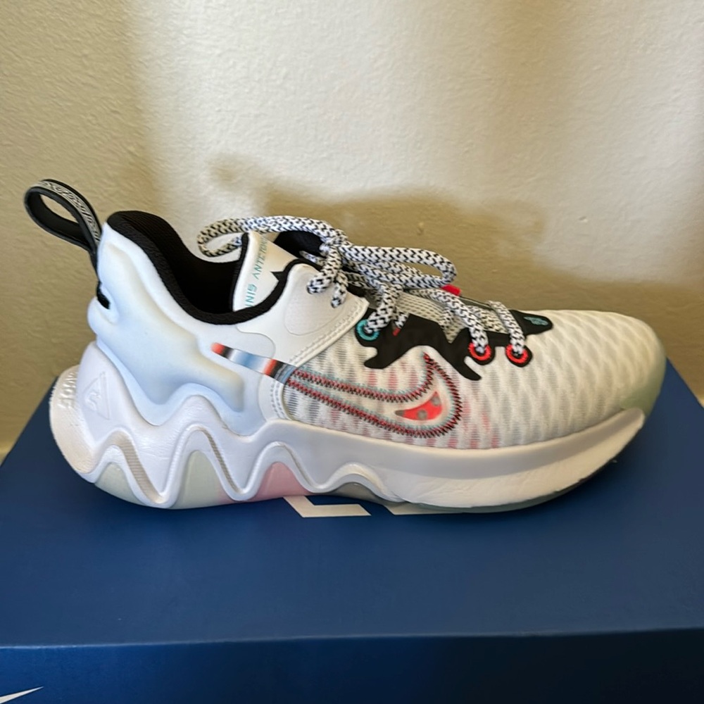 Super cute court shoes but got the wrong size.